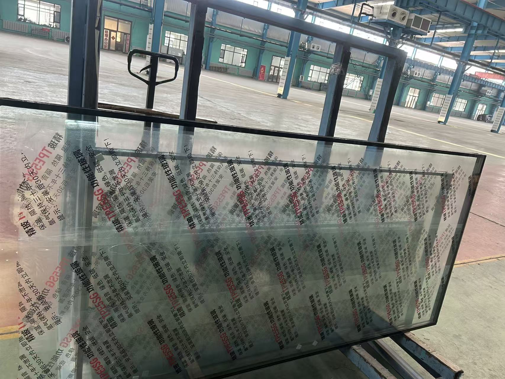 乌兰察布市玻璃源头工厂钢化玻璃 - 方案